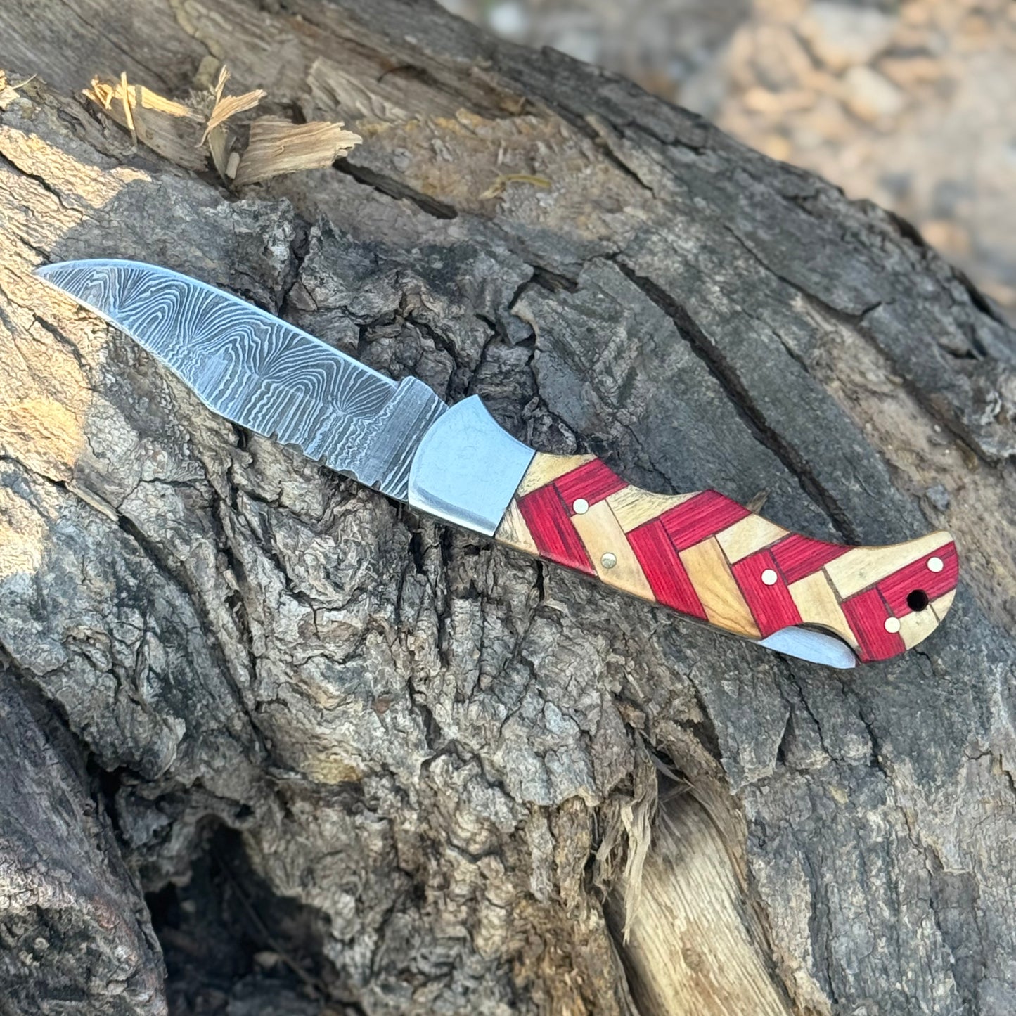 Crimson Chevron – Damascus Folding Knife